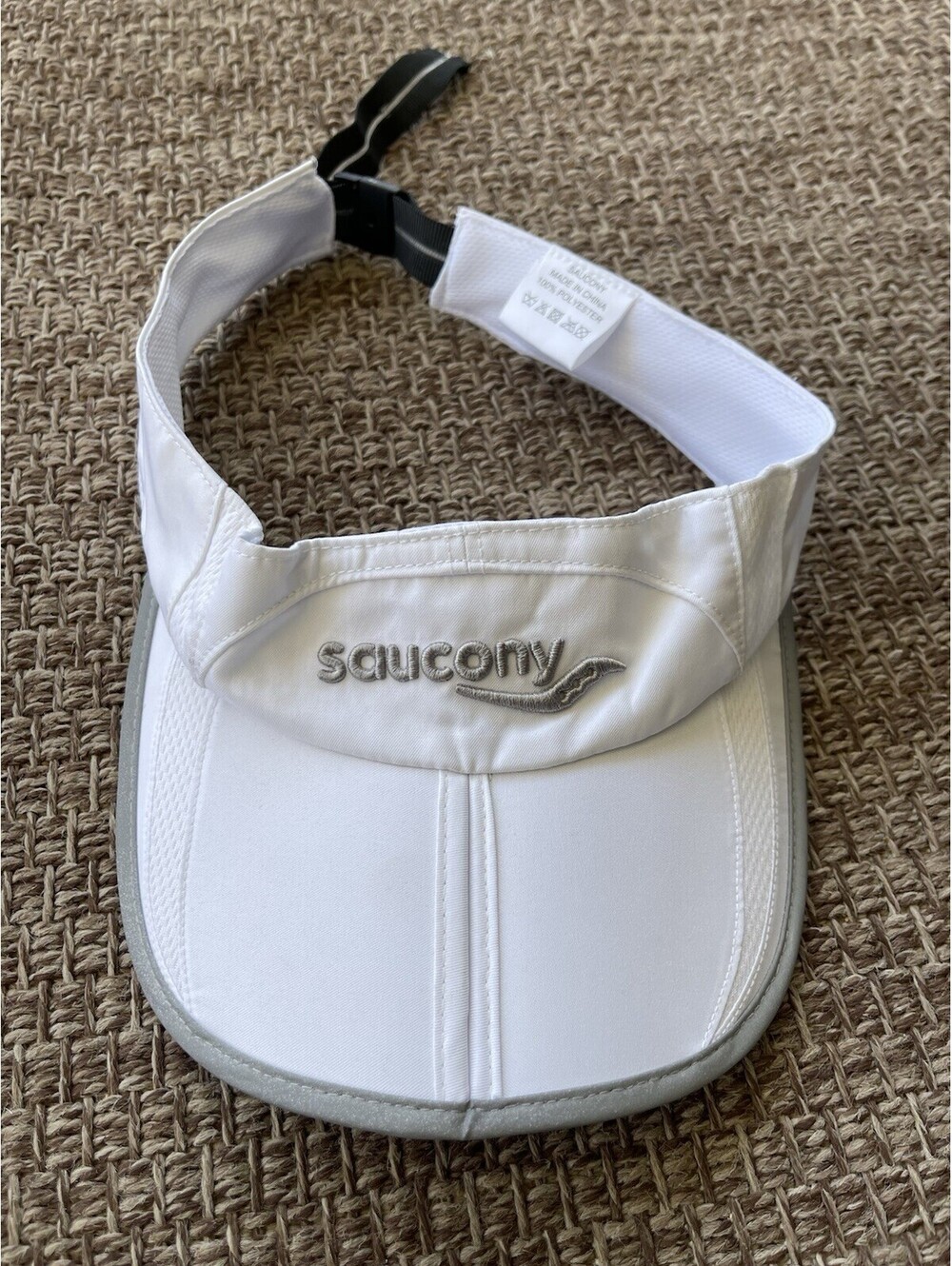 Saucony Unisex Visor-Hat-White.